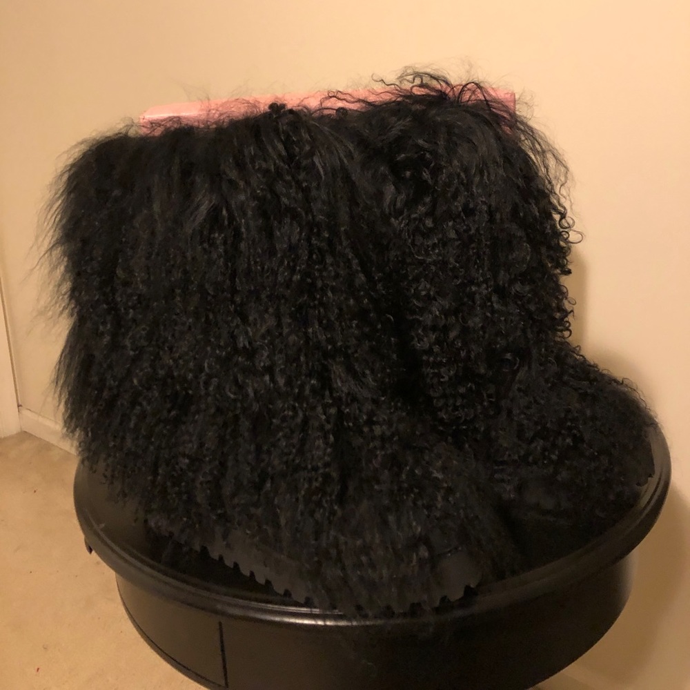 Azalea Wang Faux Fur Boots (ORCHID) Size 10